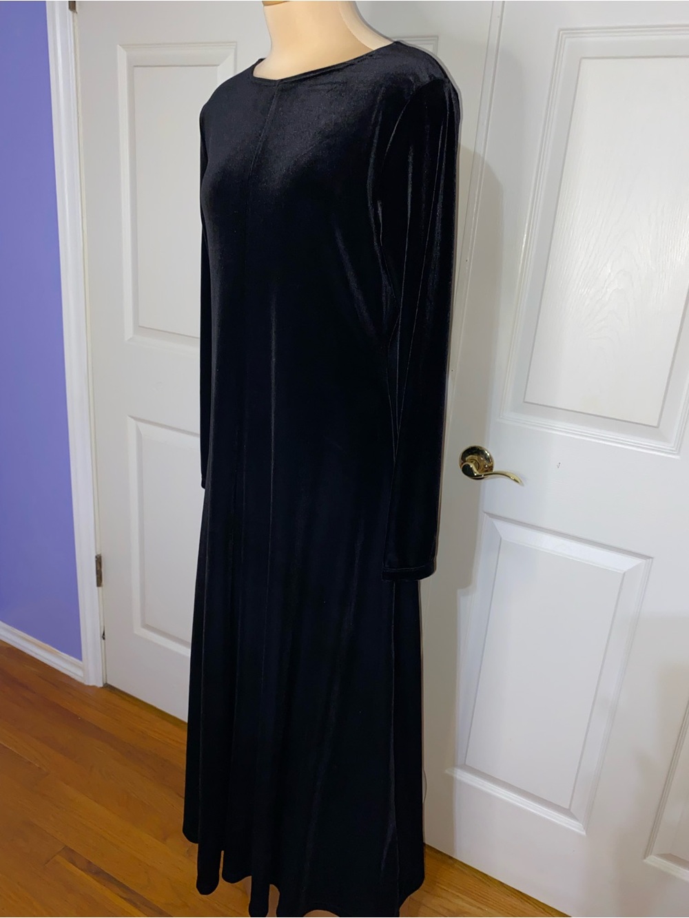 White Stag Black Velvet Long Sleeve Maxi Dress - Picture 2 of 8